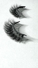Load image into Gallery viewer, Lola Faux Lashes
