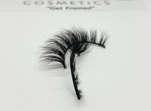 Ari Frames "The Bestie Lash"