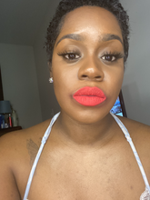 Load image into Gallery viewer, Flossy Matte Lippie
